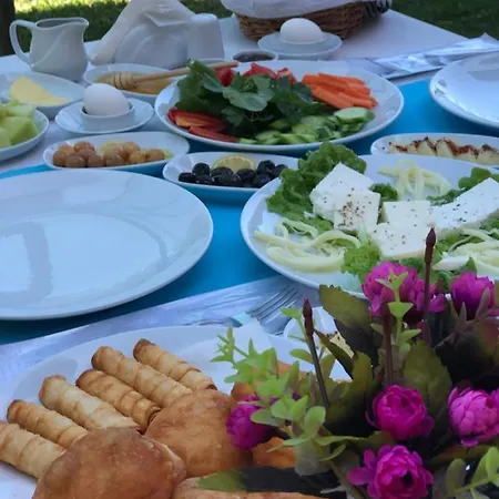 La Petra Eski 2*