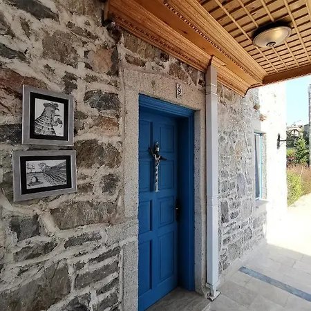 Oda ve Kahvaltı La Petra Eski Datça
