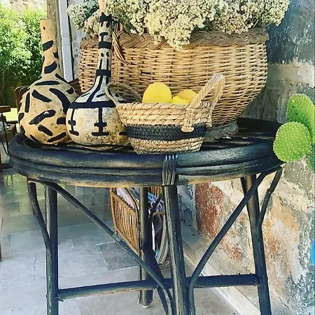 Bed & Breakfast La Petra Eski 2*
